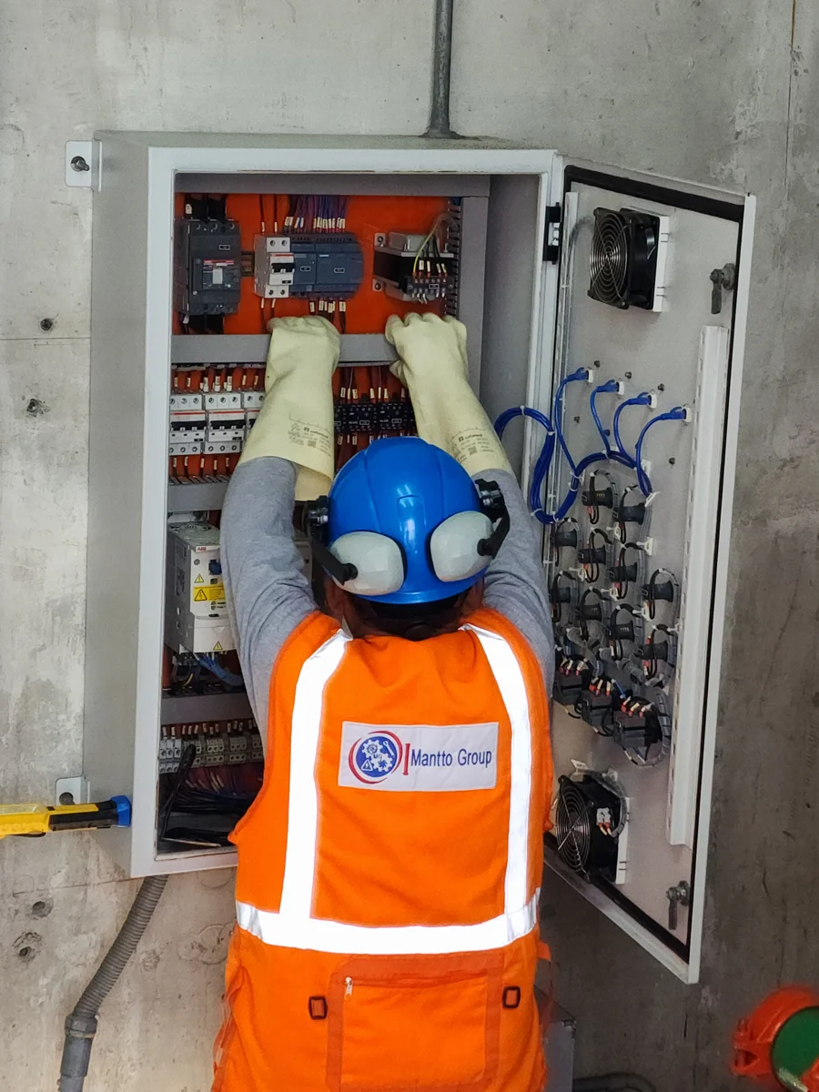 Intervención técnica de un tablero eléctrico